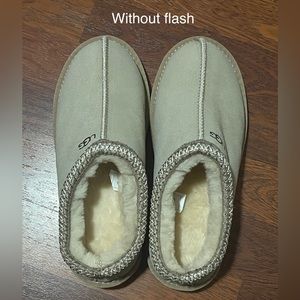 UGG Tasman Slipper (Size 39/ US 8W)